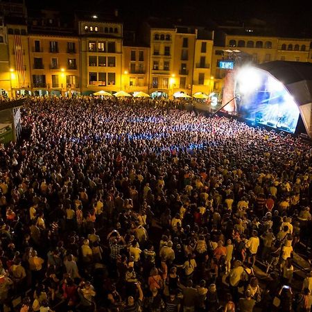 Apartaments Vicus 2 Con Vistas A La Plaza Mayor De Vic Eksteriør billede