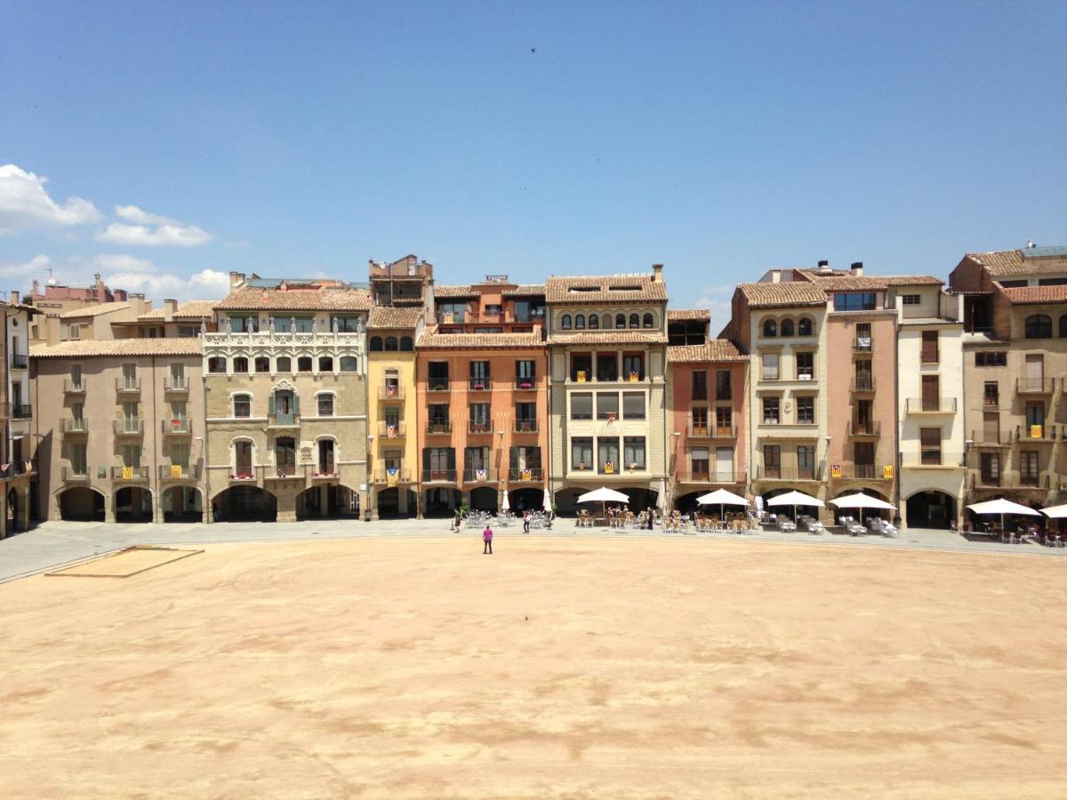 Apartaments Vicus 2 Con Vistas A La Plaza Mayor De Vic Eksteriør billede