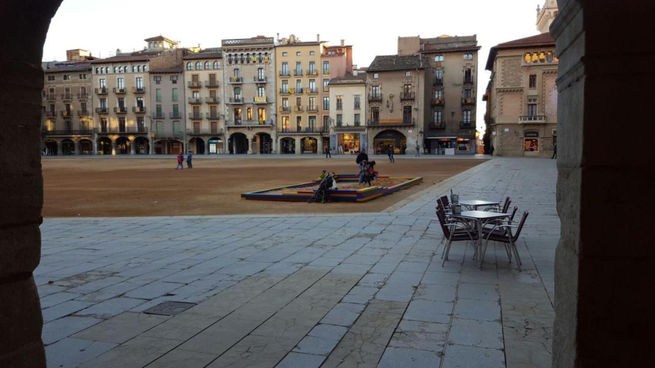 Apartaments Vicus 2 Con Vistas A La Plaza Mayor De Vic Eksteriør billede