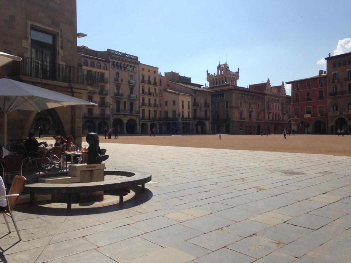 Apartaments Vicus 2 Con Vistas A La Plaza Mayor De Vic Eksteriør billede