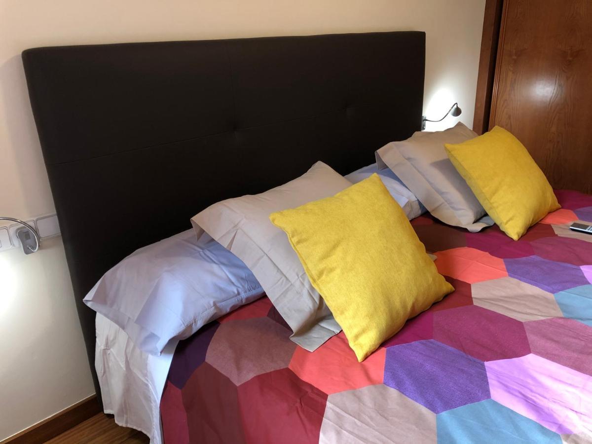 Apartaments Vicus 2 Con Vistas A La Plaza Mayor De Vic Eksteriør billede