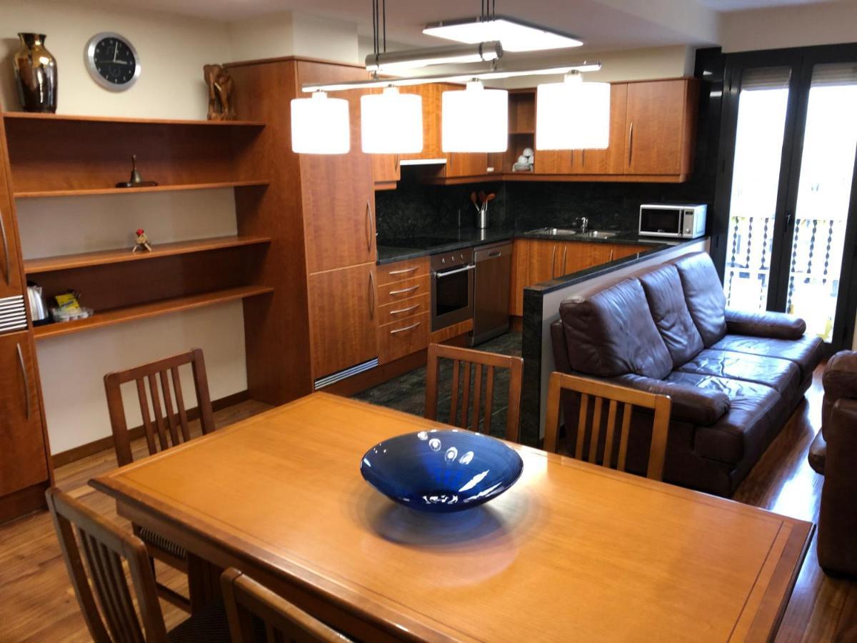 Apartaments Vicus 2 Con Vistas A La Plaza Mayor De Vic Eksteriør billede