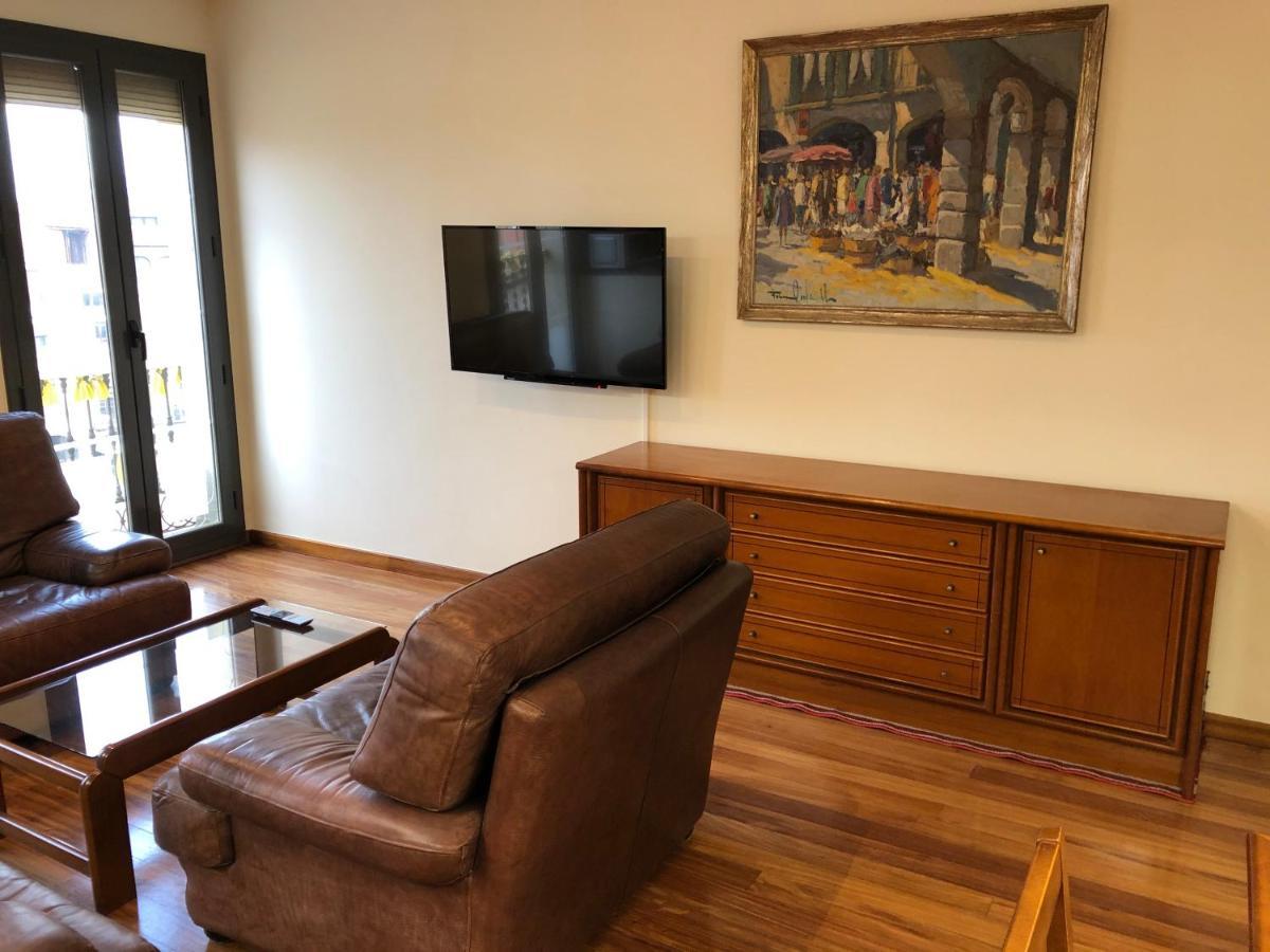 Apartaments Vicus 2 Con Vistas A La Plaza Mayor De Vic Eksteriør billede